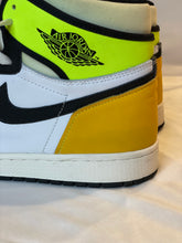 Load image into Gallery viewer, Jordan 1 Retro High 555088-118