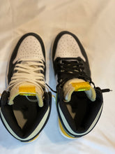 Load image into Gallery viewer, Jordan 1 Retro High 555088-118