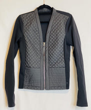 Load image into Gallery viewer, Lululemon Jacket Black Quilted Zip
