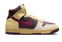 Load image into Gallery viewer, Nike Dunk High 1985 Valentine&#39;s Day (2023) (W)
